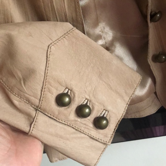 Alice Blue Leather Jacket - Picture 6 of 8